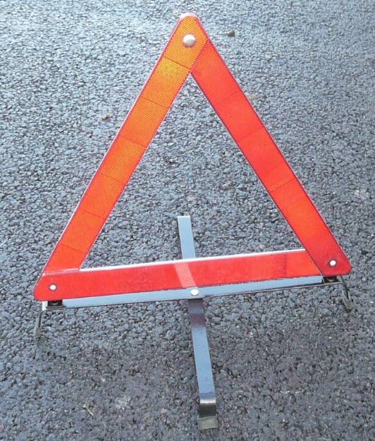 emergency-roadside-warning-triangle-420mm
